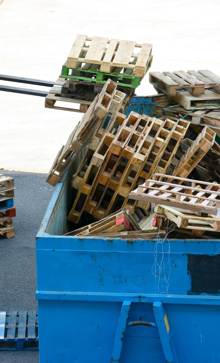 Schnelle Containerlieferung für Bauvorhaben