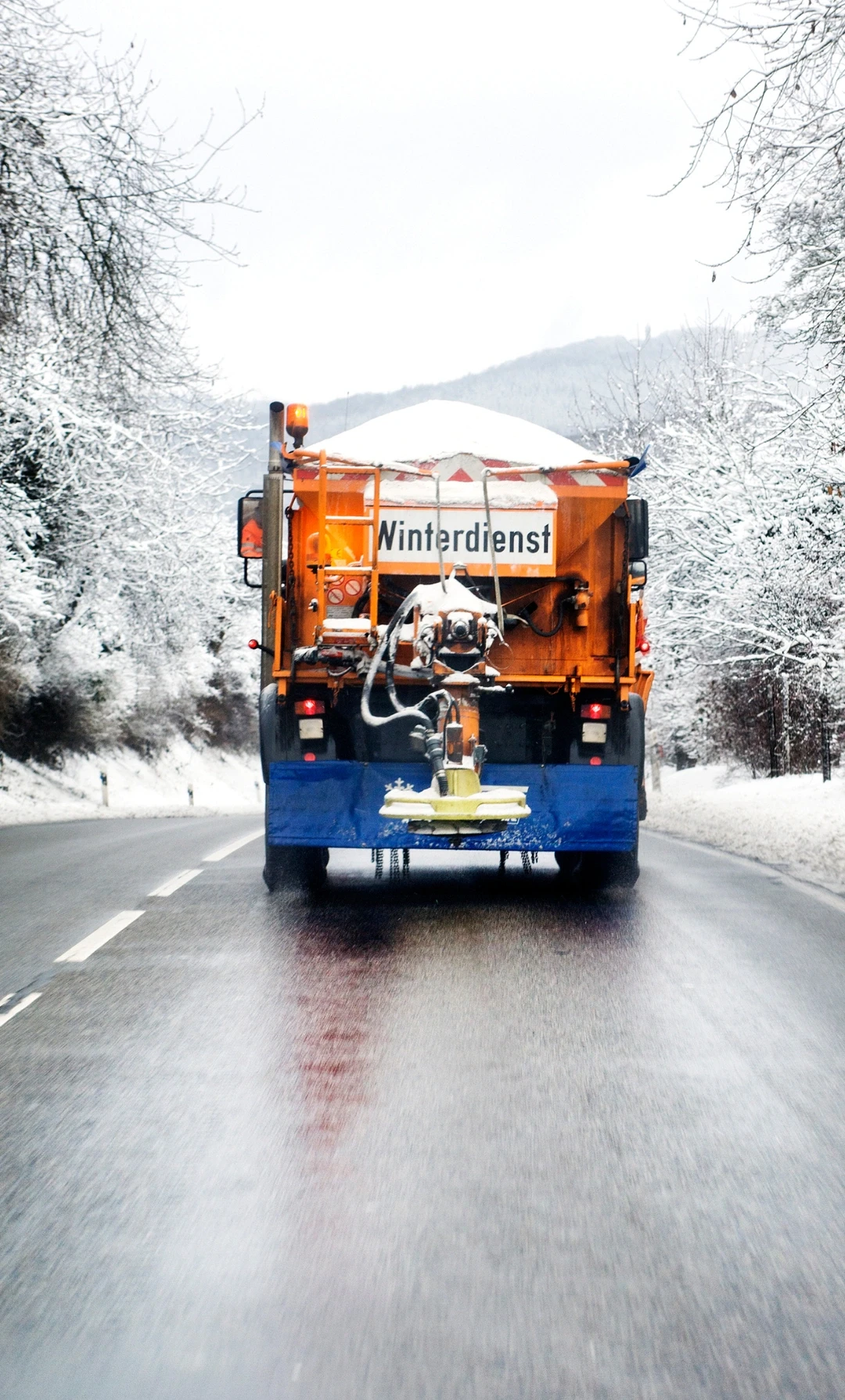 Winterdienst für Wohnanlagen & Unternehmen – Sicher durch den Winter